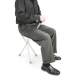 ⁦عصا كبار السن ذات ثلاثة أرجل مع مقعد⁩ - الصورة ⁦2⁩