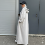 ⁦عباية لوريا الجديدة بغطاء للرأس لون أبيض مقاس XL⁩ - الصورة ⁦2⁩