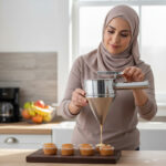 ⁦موزع قمع ستانلس ستيل مع رف متعدد الاستخدام 1.2 لتر من كاوسو⁩ - الصورة ⁦7⁩