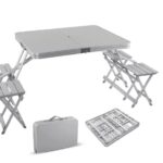 • طاولة قابلة للطي مع 4 كراسي