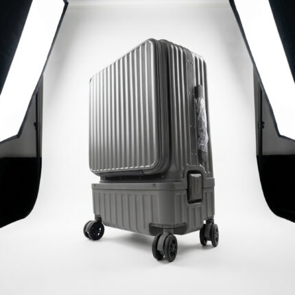 حقيبة سفر متعددة الوظائف مقاس24 بوصة مع حامل أكواب وجيب للتابلت، وخطافات